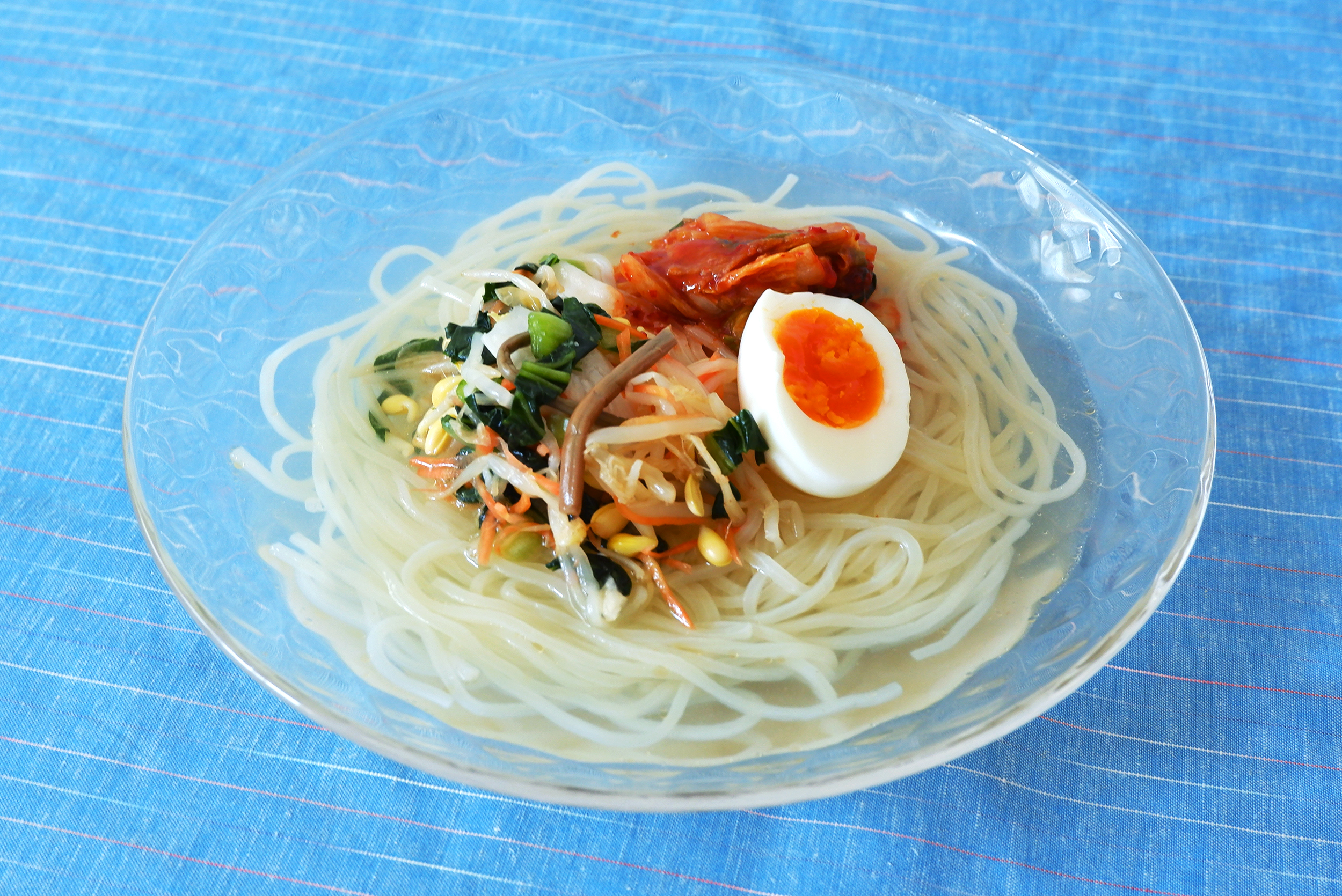 夏にピッタリ！さっぱりツルツル簡単冷麵